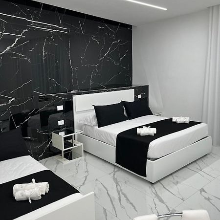 White Elegance Luxury B&B Caserta Zewnętrze zdjęcie