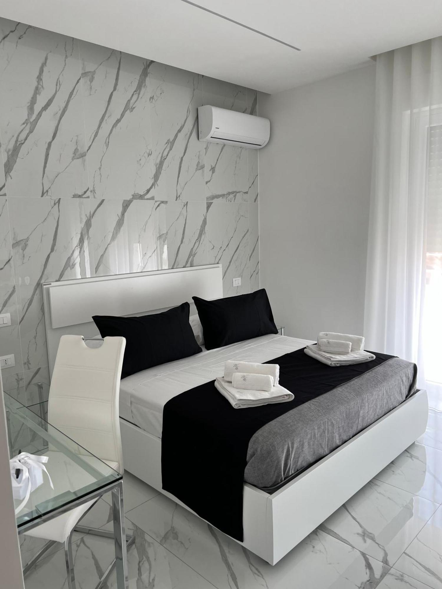 White Elegance Luxury B&B Caserta Zewnętrze zdjęcie