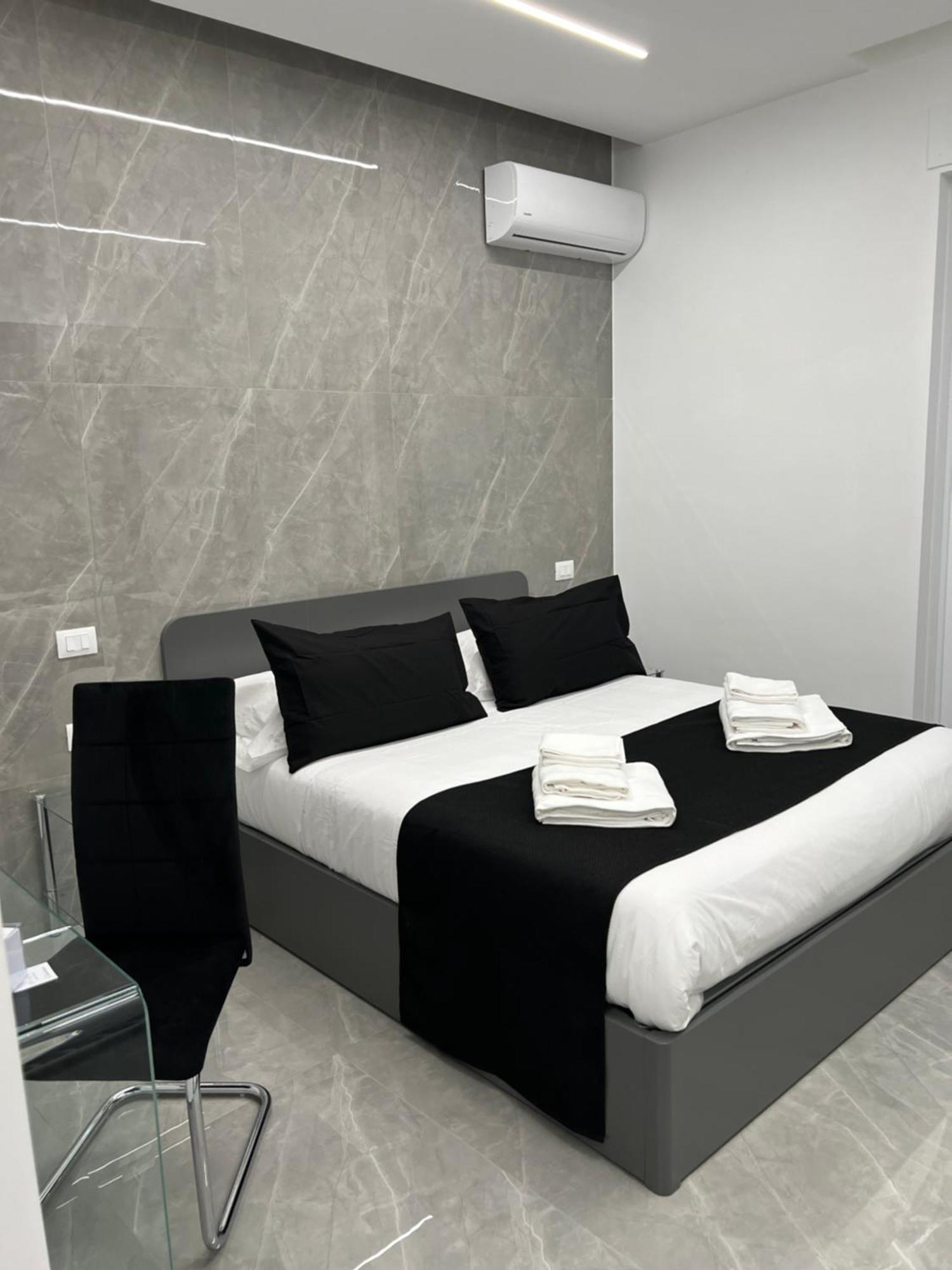 White Elegance Luxury B&B Caserta Zewnętrze zdjęcie