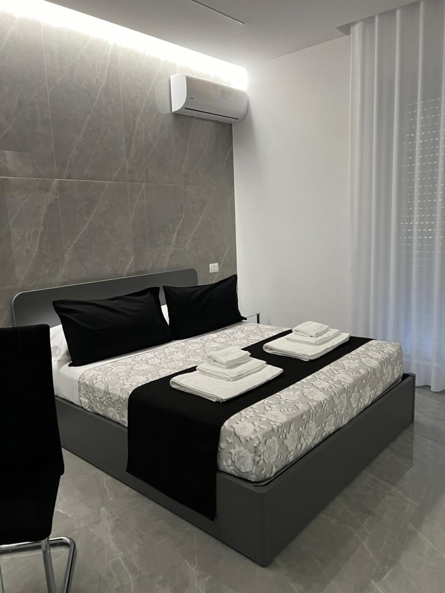 White Elegance Luxury B&B Caserta Zewnętrze zdjęcie